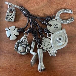 UNO de 50 Silver Luck Talisman Charm Keychain